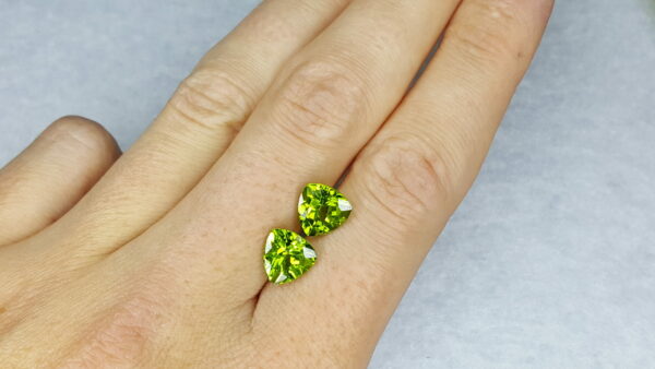 peridote_troidia_paire_5.40ct