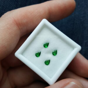 tsavorite_poire_kenya