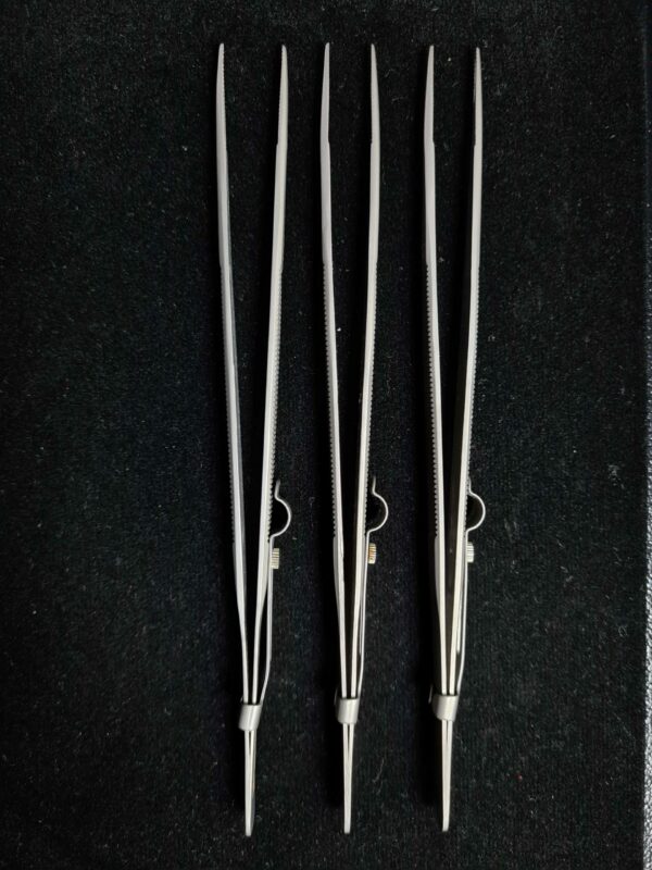 Pince_clip_gemmologie_Brucelle_pierres_précieuse_gemax_gemologie_pince_pierre_précieuse_matériel_gemmologie_spfgems