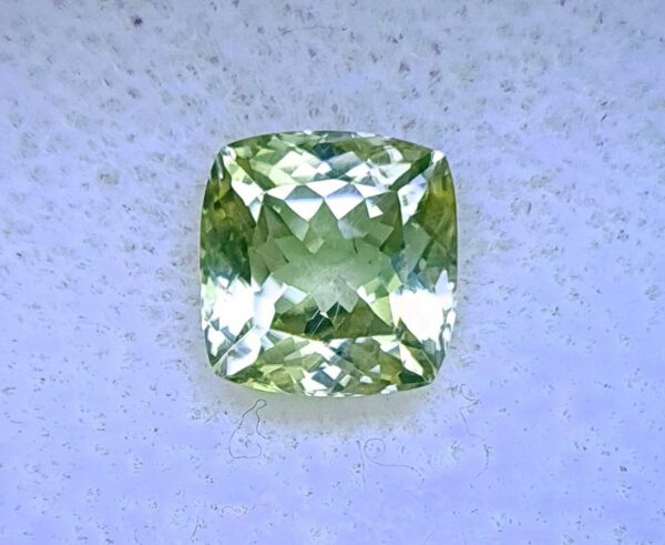 Dispore_color_change_turquie_2.50ct_7.5x7.2x5.3mm_2#spfgems