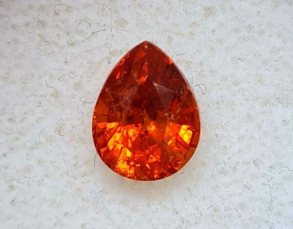 Grenat_mandarin_poire_2.88ct_9_7_5.5mm_pears_shape_orange_garnet_spessartite_#spfgems_@spfgems_bague_fiançailles