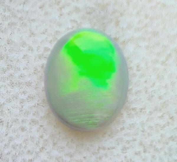 Opales_lightingridgh_australie_naturelle_1.05ct_9.2x7.6x2.6mm_OPB03_#spfgems