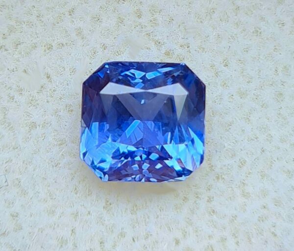 Saphir_radiant_coussin_bleu_2.09ct_6.85x6.64x4.52mm_SRB01_bague_saphir_bleu_#spfgems_#spfjoaillerie