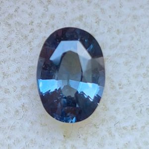 Spinelle Lilas 1.29 Ct - Sri Lanka - Coupe Coussin - Clarté VS1 - Neuf Sans Emballage